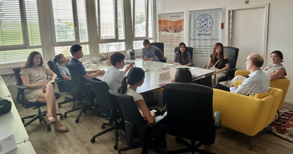 Nuclear Policy Field Study students from Stanford University gather to discuss issues with IPPNW-GLO leadership.
